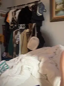 Snapshot of Dubbsssss chatting on December 4, 2025, 2:54 am Dubbsssss online show from December 4, 2025, 2:54 am