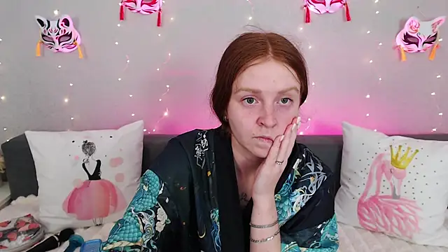 Evarey  online show from July 20, 2026, 4:49 am