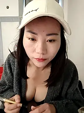 nini10052025 online show from January 7, 2026, 1:41 am