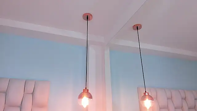 eva caos online show from February 14, 2026, 4:09 am