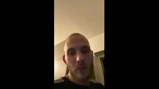 Snapshot of MolleDolle chatting on March 24, 2026, 7:52 pm MolleDolle online show from March 24, 2026, 7:52 pm