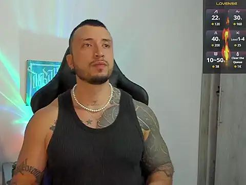 Dave-Max01 online show from October 22, 2025, 1:17 am