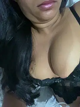 Brunamorenago online show from April 18, 2026, 10:41 am