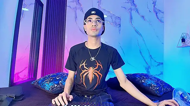 JacobBlackwell  online show from February 8, 2026, 3:32 am