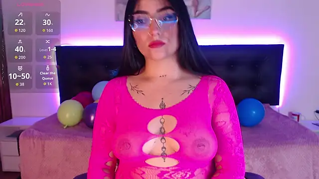 SeleneMore online show from April 8, 2026, 9:26 pm