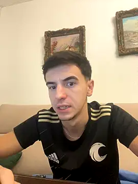 Snapshot of suarezz_ chatting on October 11, 2025, 5:11 pm suarezz  online show from October 11, 2025, 5:11 pm