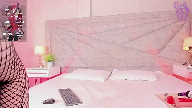 Snapshot of VianyLove__ chatting on October 13, 2025, 8:31 pm VianyLove   online show from October 13, 2025, 8:31 pm