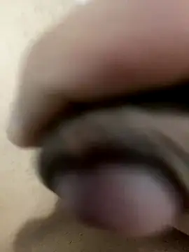 leiteiro2002 online show from December 14, 2025, 11:37 am