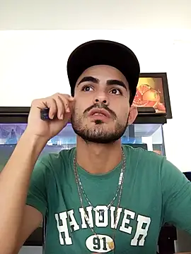 Snapshot of Master_King_Crazzy777 chatting on October 16, 2025, 8:32 pm Master King Crazzy777 online show from October 16, 2025, 8:32 pm