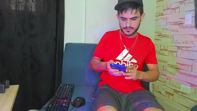 Snapshot of Master_King_Crazzy777 chatting on October 20, 2025, 8:31 pm Master King Crazzy777 online show from October 20, 2025, 8:31 pm