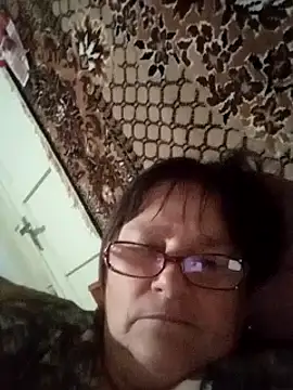 MilaCold5443 online show from April 6, 2026, 4:52 pm