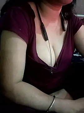 Snapshot of Parya_109 chatting on February 13, 2026, 4:58 pm Parya 109 online show from February 13, 2026, 4:58 pm