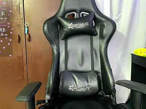 BigTitsGirl04 online show from March 20, 2026, 4:17 am