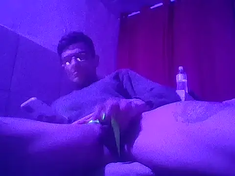 Testcam69 online show from July 6, 2026, 12:13 pm