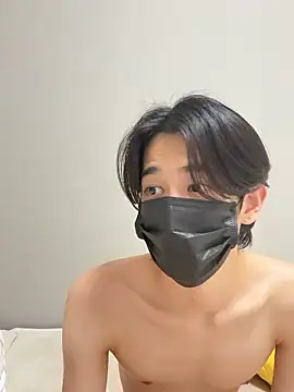 Snapshot of RAITO_ST chatting on May 17, 2026, 6:59 pm RAITO ST online show from May 17, 2026, 6:59 pm