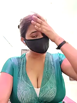 Snapshot of Hot_radhaji chatting on July 26, 2026, 4:53 am Hot radhaji online show from July 26, 2026, 4:53 am