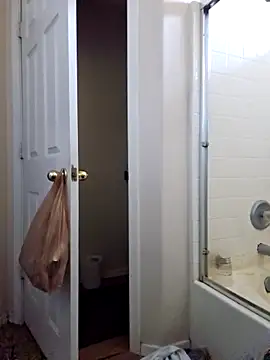 Snapshot of B1GLO chatting on March 13, 2026, 3:51 pm B1GLO online show from March 13, 2026, 3:51 pm