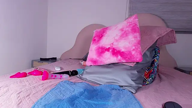 Snapshot of lu_mystic chatting on April 11, 2026, 7:45 am lu mystic online show from April 11, 2026, 7:45 am