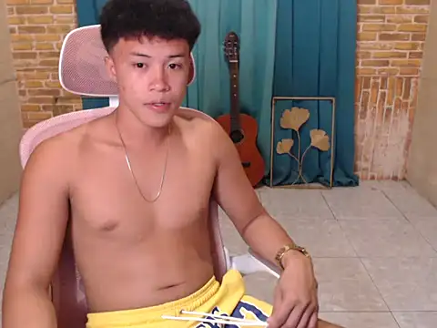 ur naughtyboy patrick online show from November 3, 2025, 1:56 pm