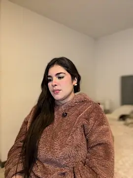 Isabella LaRue online show from April 11, 2026, 3:44 am