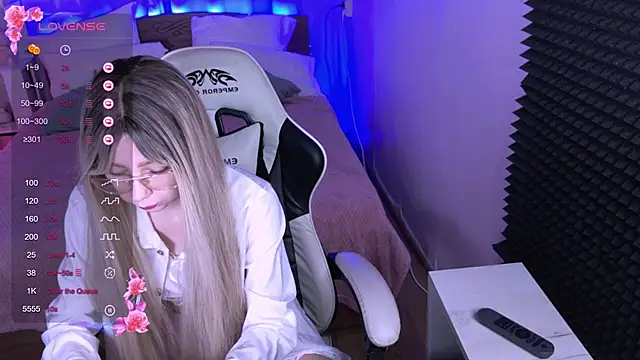 sofiisun online show from October 24, 2025, 4:09 am