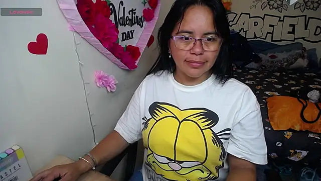 Miss  kendra  online show from May 21, 2026, 2:35 pm