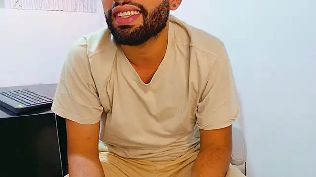 onlymen2025 online show from December 13, 2025, 7:53 pm