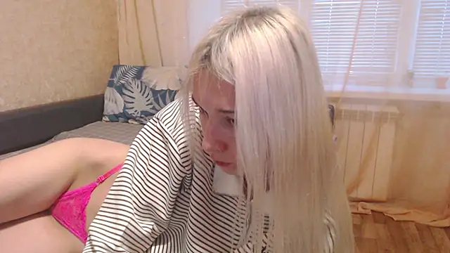 maybe doll online show from December 15, 2025, 12:53 pm