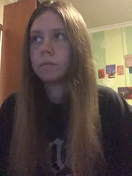 Snapshot of LunaVirelle chatting on June 4, 2026, 6:03 pm LunaVirelle online show from June 4, 2026, 6:03 pm