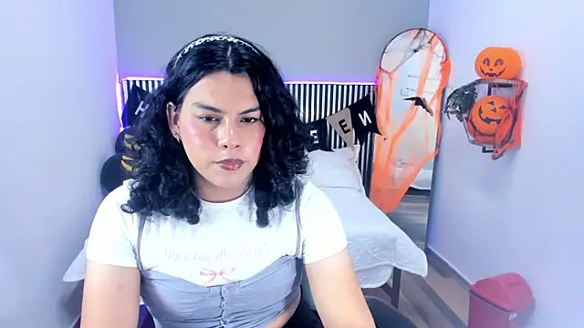 Little Alli online show from October 29, 2025, 8:32 pm