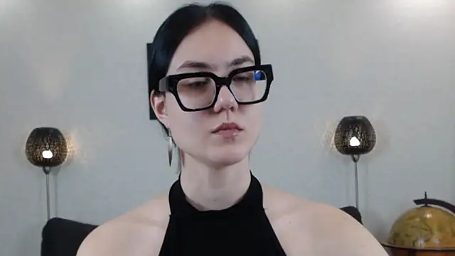 Marie Fitch online show from November 8, 2025, 1:50 am