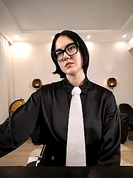 Marie Fitch online show from November 13, 2025, 3:38 am