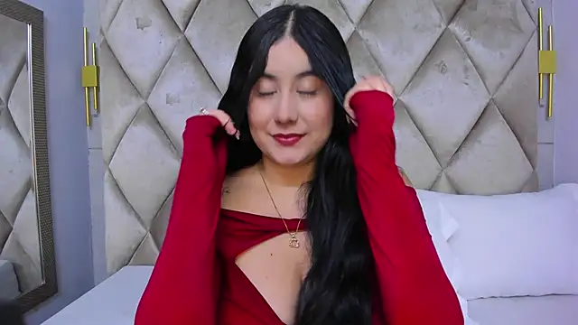 GabyParker  online show from April 13, 2026, 12:10 pm