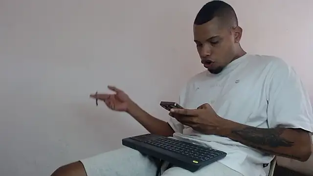 Snapshot of drako_monster chatting on February 21, 2026, 3:24 pm drako monster online show from February 21, 2026, 3:24 pm