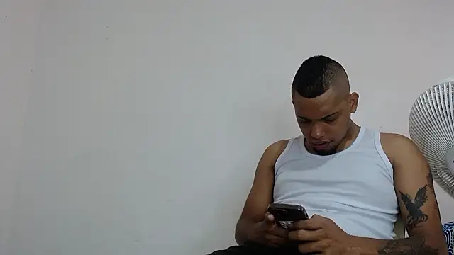 Snapshot of drako_monster chatting on February 25, 2026, 4:05 pm drako monster online show from February 25, 2026, 4:05 pm