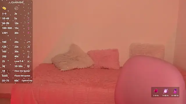 Snapshot of Ashleyroys_111 chatting on July 1, 2026, 8:19 pm Ashleyroys 111 online show from July 1, 2026, 8:19 pm