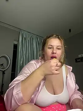 Passion-Blondy online show from May 15, 2026, 7:21 pm