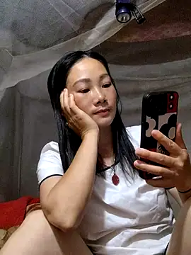 Snapshot of gio-thu chatting on May 19, 2026, 2:23 pm gio-thu online show from May 19, 2026, 2:23 pm