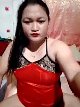 Snapshot of sweetannie13 chatting on May 28, 2026, 12:46 pm sweetannie13 online show from May 28, 2026, 12:46 pm
