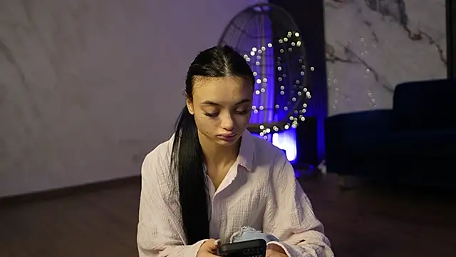 Snapshot of RachelRavee chatting on January 15, 2026, 5:23 am RachelRavee online show from January 15, 2026, 5:23 am