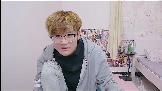 Snapshot of KK-cuteboy chatting on April 11, 2026, 2:27 am KK-cuteboy online show from April 11, 2026, 2:27 am