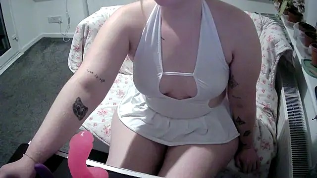 Snapshot of LexiBluXx chatting on October 18, 2025, 9:04 pm LexiBluXx online show from October 18, 2025, 9:04 pm