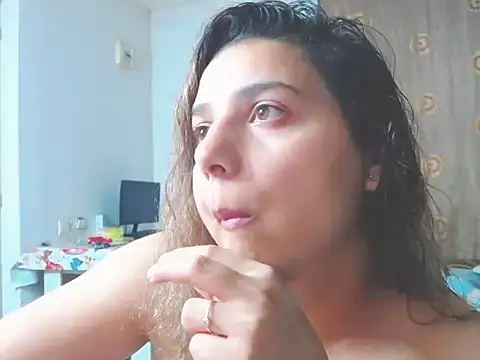 MadisonCharm online show from April 16, 2026, 8:31 pm