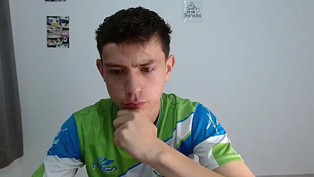 hot teo  online show from December 2, 2025, 11:26 am