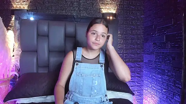 Snapshot of Maraa_Rivera chatting on October 20, 2025, 7:14 pm Maraa Rivera online show from October 20, 2025, 7:14 pm