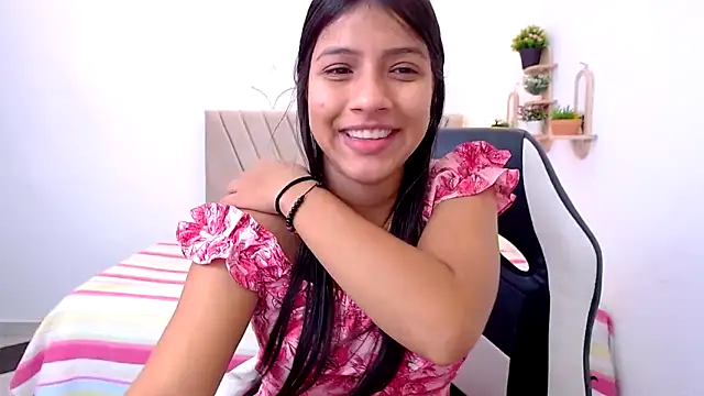 zara cute online show from May 14, 2026, 12:12 pm
