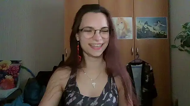 Snapshot of Music_girl_love chatting on October 15, 2025, 10:15 am Music girl love online show from October 15, 2025, 10:15 am