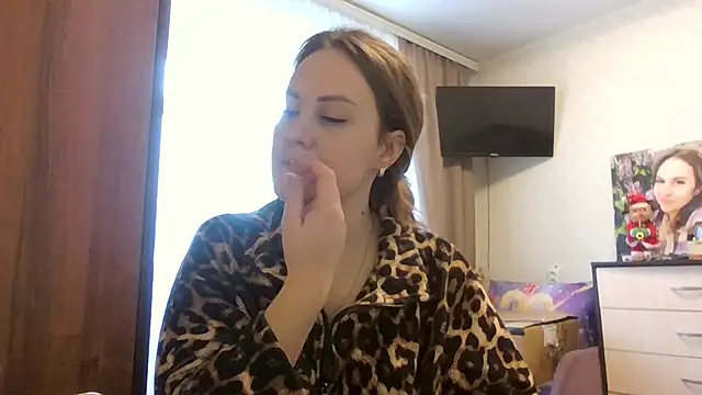 MeadowEyes online show from February 14, 2026, 8:44 am