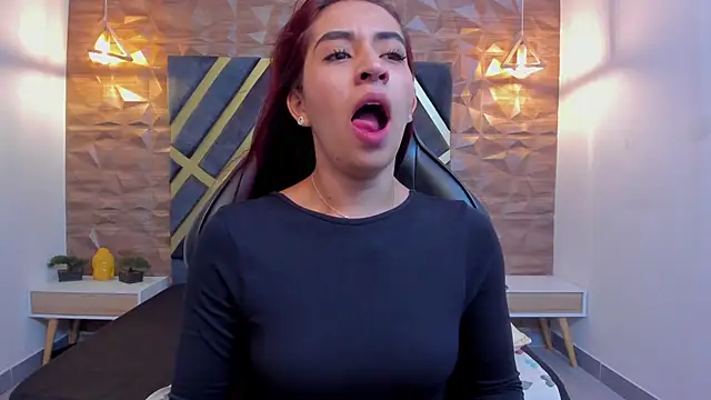 Vittoria Conti  online show from January 18, 2026, 1:37 pm