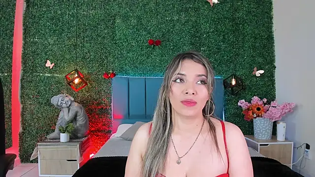 Kiaraa88 online show from June 11, 2026, 7:56 pm